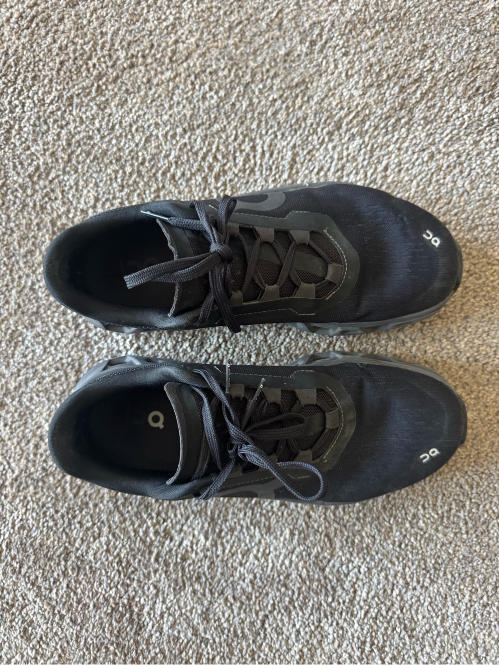 On Running Women's Black and Gray Cloudmonster shoes - Picture 3 of 7